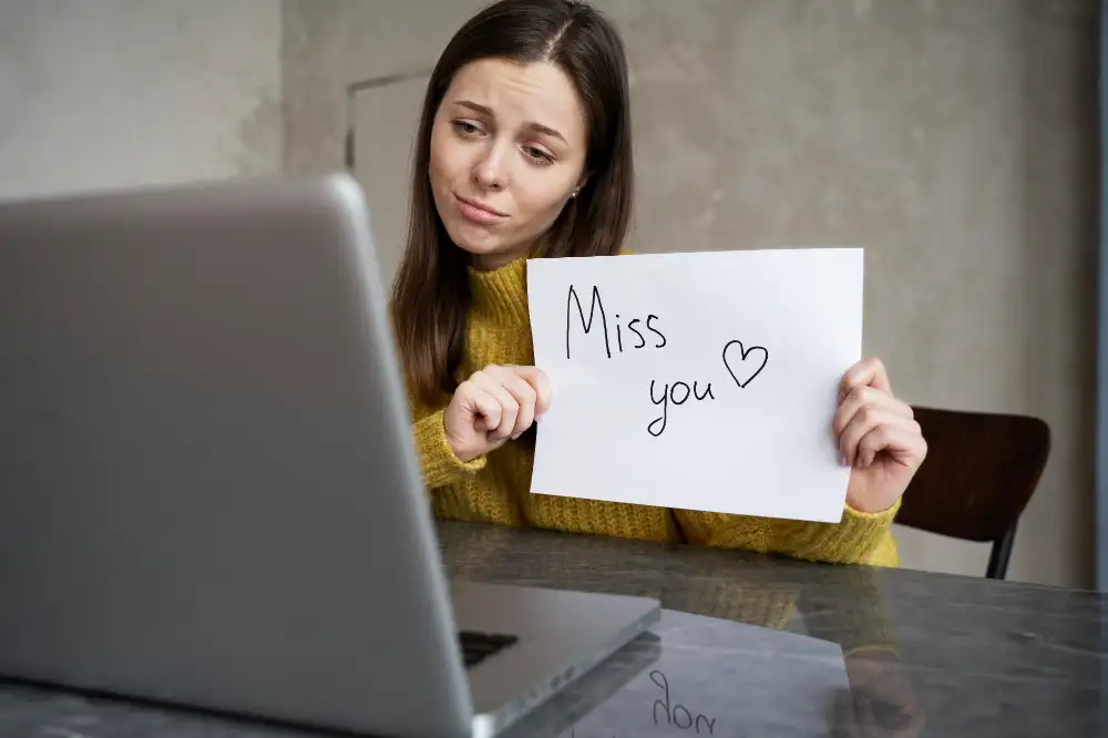 I Miss You" Messages That Feel Genuine
